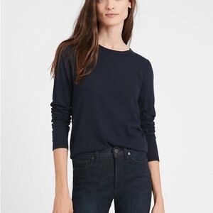 Banana Republic Black Sleeve Top with Front Center Seam
